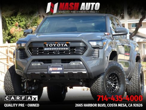 Used 2026 Toyota Tacoma SR5 AWD/4WD image 4