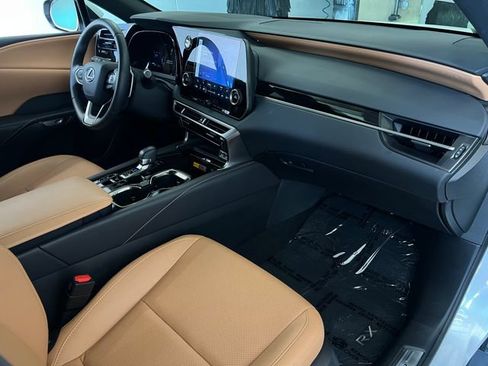 Certified 2025 Lexus RX 350 FWD w/ Technology Package image 47