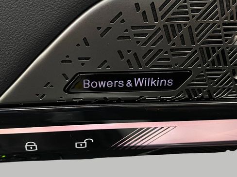 New 2026 BMW 550e xDrive image 33