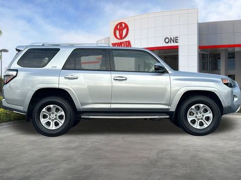Certified 2017 Toyota 4Runner SR5 image 3