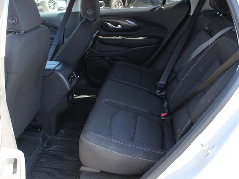 Used 2022 GMC Terrain SLE w/ Driver Convenience Package image 17