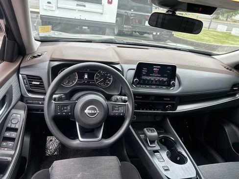 Used 2023 Nissan Rogue SV FWD image 26