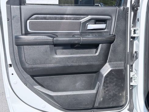 Used 2024 RAM 3500 SLT w/ Quick Order Package 2YG SLT image 27