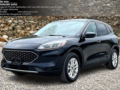 Used 2021 Ford Escape SE image 1