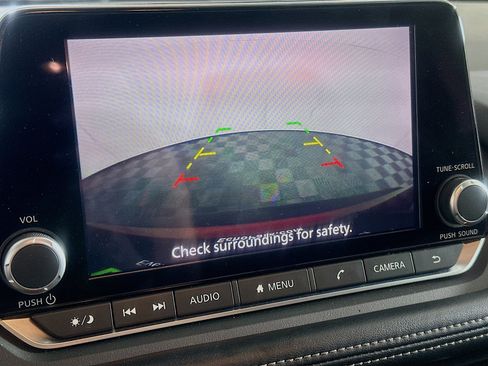 Used 2023 Nissan Rogue SV FWD image 22