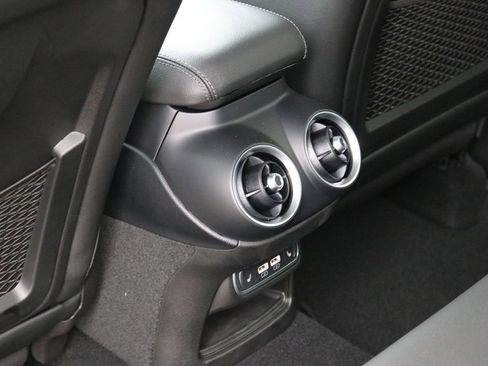 New 2025 Alfa Romeo Stelvio Sprint image 25