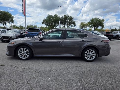 Used 2022 Toyota Camry LE w/ Convenience Package FWD image 4