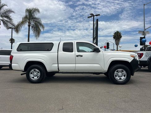 Used 2021 Toyota Tacoma SR RWD image 40