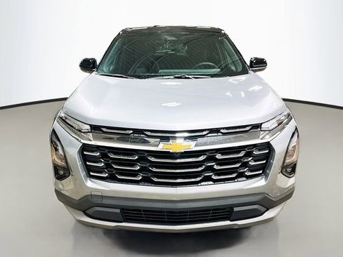 New 2026 Chevrolet Equinox LT w/ Safety and Technology Package FWD image 3