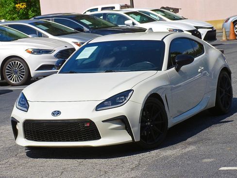 Used 2023 Toyota GR86 Premium RWD image 5