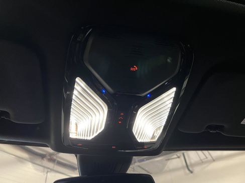 Used 2022 BMW X5 xDrive40i w/ M Sport Package image 23