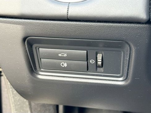 Used 2018 Jaguar XJ L Portfolio image 33