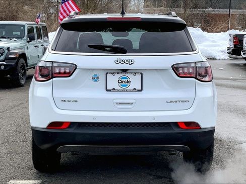 Used 2024 Jeep Compass Limited image 4