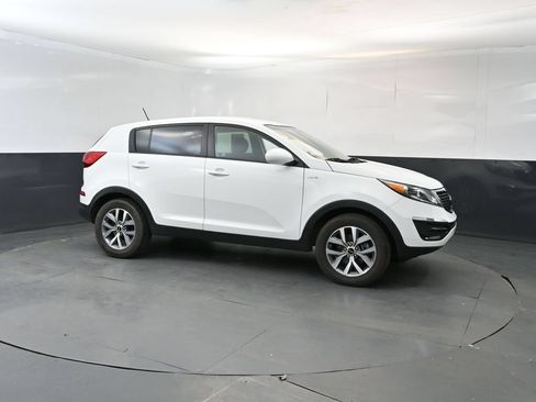 Used 2015 Kia Sportage LX AWD/4WD image 7