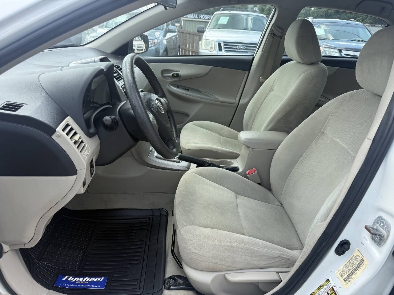 Used 2012 Toyota Corolla LE FWD image 10