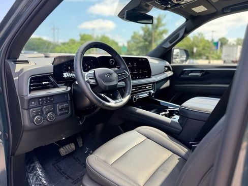 Used 2026 Chevrolet Tahoe Z71 w/ Comfort Package AWD/4WD image 15