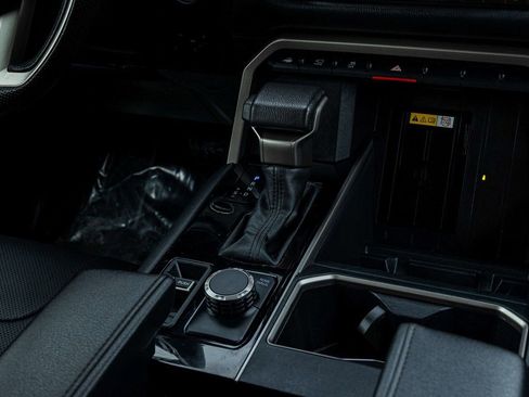 Used 2024 Toyota Tundra Limited image 22