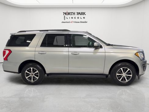 Used 2021 Ford Expedition XLT RWD image 6