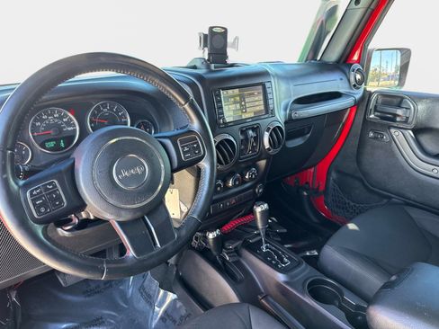Used 2016 Jeep Wrangler Unlimited Sport image 16