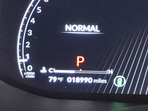 Used 2024 Acura MDX SH-AWD w/ Technology Package image 12