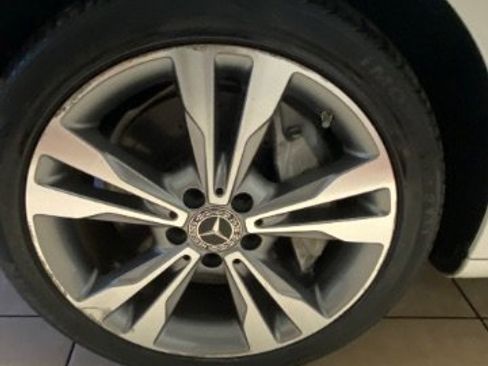 Used 2018 Mercedes-Benz C 350e Sedan w/ Premium Package image 32