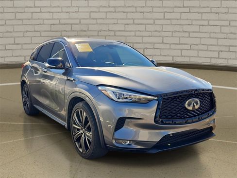 Used 2020 INFINITI QX50 Essential w/ Edition 30 Package image 3