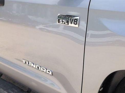 Used 2018 Toyota Tundra SR5 w/ SR5 Upgrade Package RWD image 14