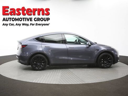 Used 2021 Tesla Model Y Long Range AWD/4WD image 39