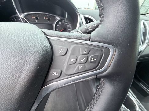 Used 2023 Chevrolet Equinox Premier image 14