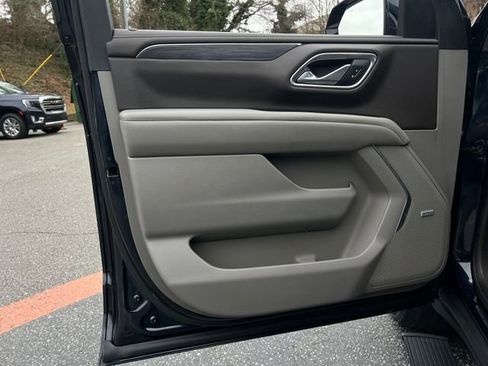 Used 2021 GMC Yukon SLT w/ SLT Luxury Plus Package image 10