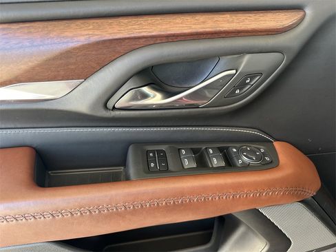 Certified 2024 GMC Yukon Denali Ultimate image 11