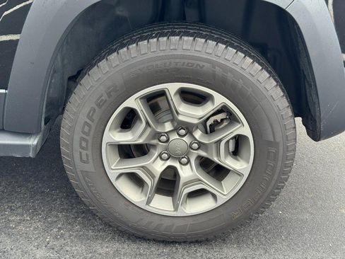 Used 2022 Jeep Cherokee Trailhawk w/ Comfort/Convenience Group image 7