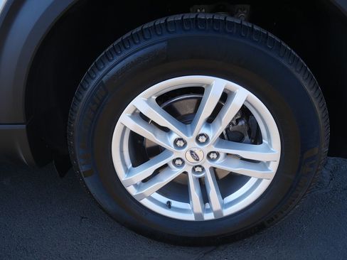 Used 2020 Ford Explorer XLT w/ Equipment Group 202A image 37