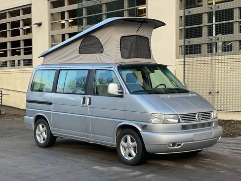 Used 2002 Volkswagen Eurovan MV image 1