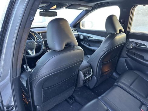 Used 2019 INFINITI QX50 Essential w/ Sensory Package image 15