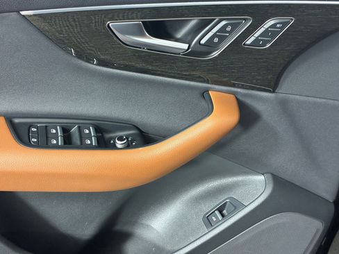 Used 2023 Audi Q7 3.0T Premium w/ Convenience Package AWD/4WD image 13