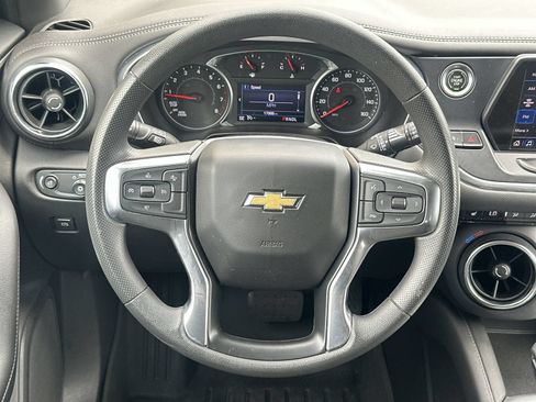 Used 2022 Chevrolet Blazer LT FWD image 19