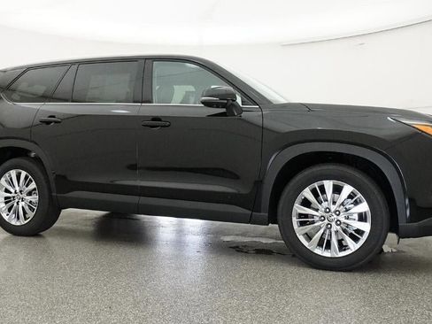 New 2026 Toyota Grand Highlander AWD image 28