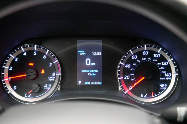 Used 2021 Toyota Highlander L AWD/4WD image 11