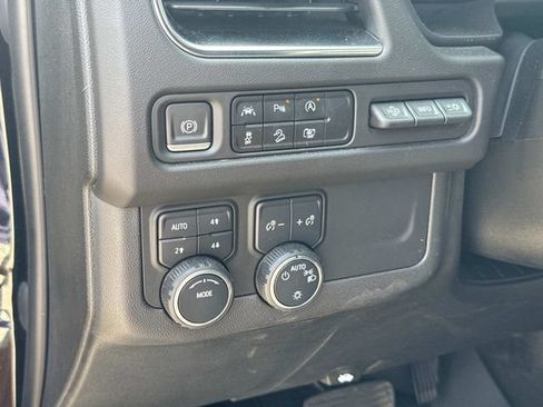 Used 2023 Chevrolet Tahoe High Country w/ Premium Package 2 AWD/4WD image 33