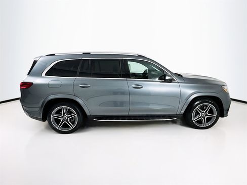 Used 2026 Mercedes-Benz GLS 450 4MATIC image 9