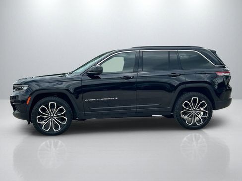 Used 2024 Jeep Grand Cherokee Laredo X image 8