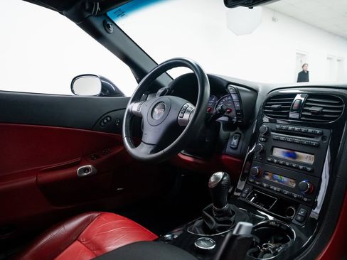 Used 2011 Chevrolet Corvette Grand Sport w/ Preferred Equipment Group image 9