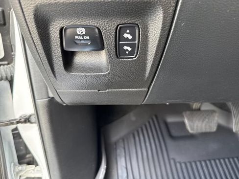 Used 2021 RAM 1500 Laramie w/ Sport Appearance Package AWD/4WD image 28