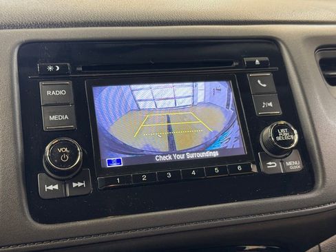 Used 2020 Honda HR-V LX image 37
