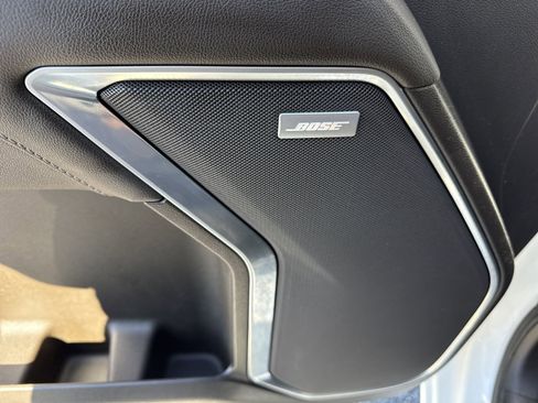 Used 2022 Chevrolet Silverado 1500 LTZ AWD/4WD image 17
