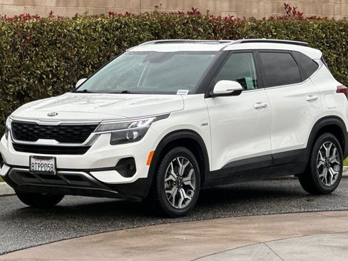 Used 2021 Kia Seltos EX image 8