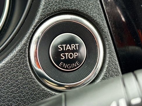 Used 2022 Nissan Rogue Sport SL image 9