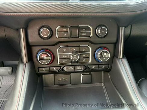Used 2022 Chevrolet Suburban RST w/ Luxury Package RWD image 22