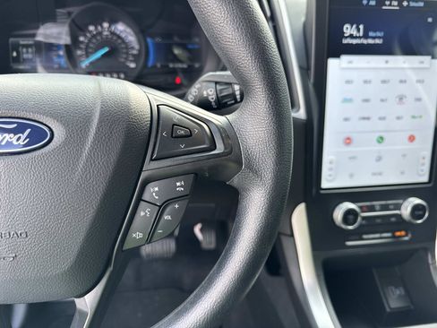 Used 2024 Ford Edge SE image 22